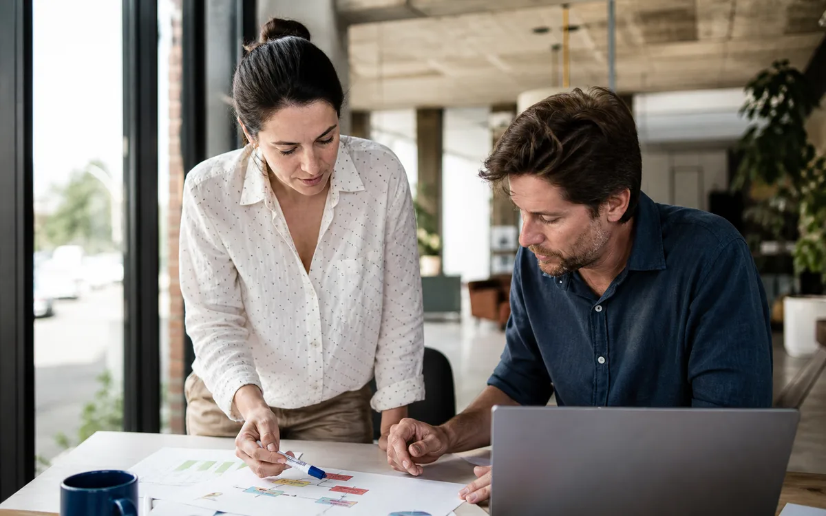 Business Analyst vs Data Analyst: Which Career Is Right for You in Australia? (2026 Salary, Skills, Paths)